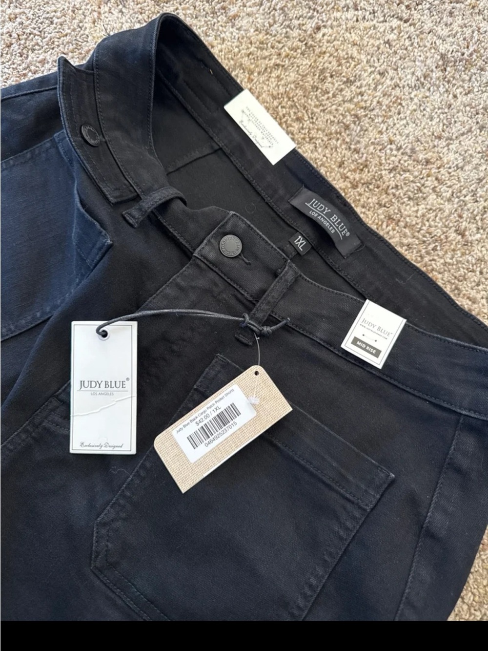 NWT JUDY BLUE CARGO PATCH POCKET SHORTS - BLACK Size 1X - Picture 10 of 12